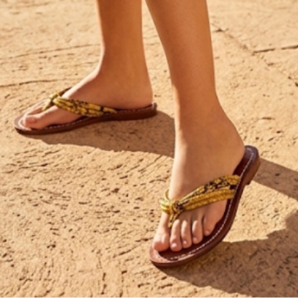 Bernardo Yellow and Brown Sandals